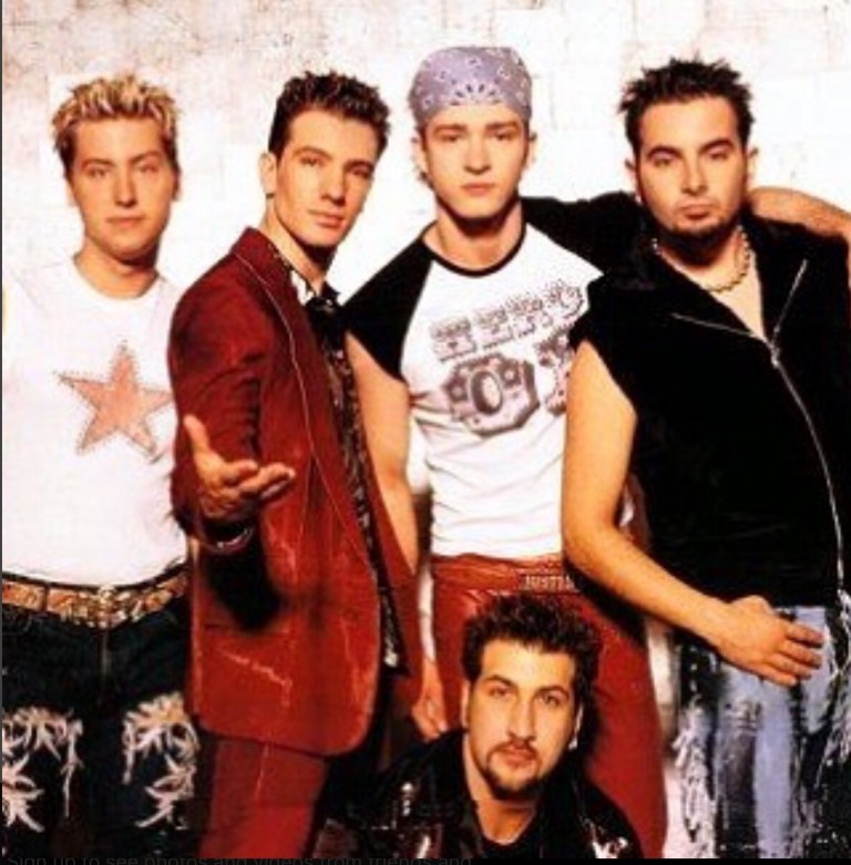 JT Rockin’ a Lola Star Tee!