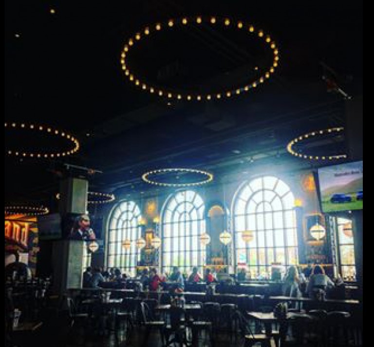 Veggie Burgers at Kitchen 21!